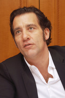 Clive Owen hoodie #2223494
