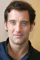 Clive Owen Sweatshirt #2234648