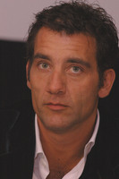 Clive Owen hoodie #2238556