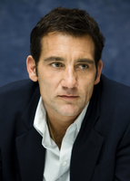 Clive Owen Sweatshirt #2247367