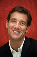 Clive Owen Sweatshirt #2247371