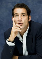 Clive Owen Sweatshirt #2247380