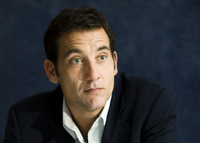 Clive Owen Sweatshirt #2247386