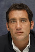 Clive Owen Sweatshirt #2284662