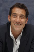 Clive Owen Sweatshirt #2284665