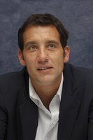 Clive Owen Sweatshirt #2284666