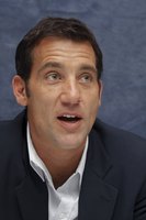 Clive Owen Sweatshirt #2284669