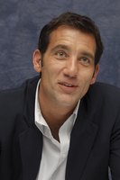 Clive Owen Sweatshirt #2284671