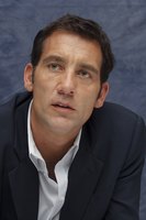 Clive Owen Sweatshirt #2284753