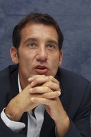 Clive Owen Sweatshirt #2284811