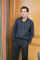 Clive Owen t-shirt #2284813