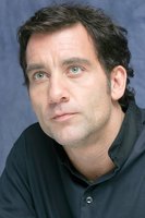 Clive Owen Sweatshirt #2284832