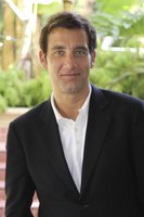 Clive Owen t-shirt #2284839