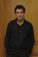 Clive Owen hoodie #2493574