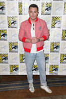 Colton Haynes t-shirt #3733888