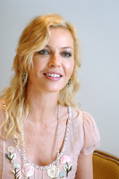 Connie Nielsen Longsleeve T-shirt #2403087