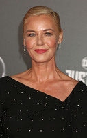 Connie Nielsen Longsleeve T-shirt #2891851