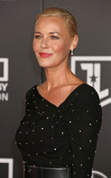Connie Nielsen Sweatshirt #2891891