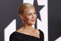 Connie Nielsen Longsleeve T-shirt #2892000