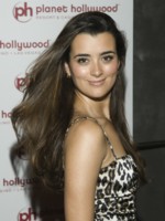 Cote de Pablo Sweatshirt #1523789