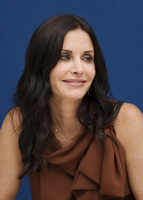 Courteney Cox Longsleeve T-shirt #2248635