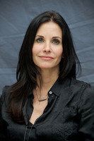 Courteney Cox Longsleeve T-shirt #2262927