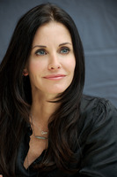 Courteney Cox Longsleeve T-shirt #2262931