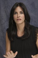 Courteney Cox Longsleeve T-shirt #2285333