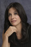 Courteney Cox Longsleeve T-shirt #2285343