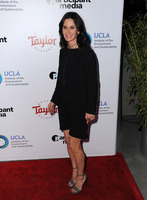 Courteney Cox Longsleeve T-shirt #2737992