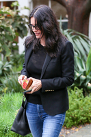 Courteney Cox Longsleeve T-shirt #2738005