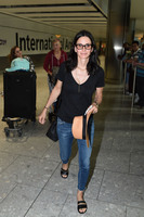 Courteney Cox Longsleeve T-shirt #2738009