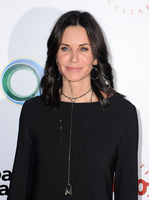 Courteney Cox Longsleeve T-shirt #2738028