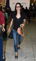 Courteney Cox Longsleeve T-shirt #2738166