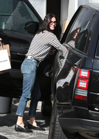 Courteney Cox Longsleeve T-shirt #2738332
