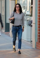 Courteney Cox Sweatshirt #2738862