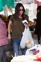 Courteney Cox Longsleeve T-shirt #2738912
