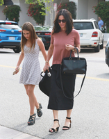 Courteney Cox Sweatshirt #2738934