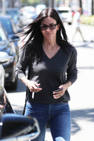 Courteney Cox Longsleeve T-shirt #2738979