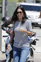 Courteney Cox Longsleeve T-shirt #2739292