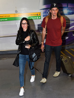 Courteney Cox Longsleeve T-shirt #2739304