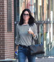 Courteney Cox Longsleeve T-shirt #2739436