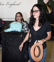 Courteney Cox Longsleeve T-shirt #2739568