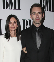 Courteney Cox Longsleeve T-shirt #2739704