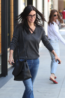 Courteney Cox Longsleeve T-shirt #2739737