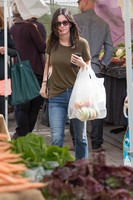 Courteney Cox Sweatshirt #2739803