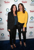 Courteney Cox Longsleeve T-shirt #3205569