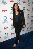 Courteney Cox Sweatshirt #3205590