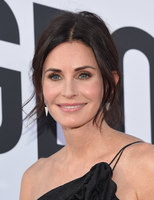 Courteney Cox Longsleeve T-shirt #3286725