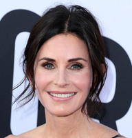Courteney Cox magic mug #G1528894